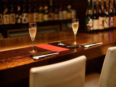 デートにも最適なカウンター席