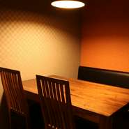 落ち着きのあるお部屋は、接待や食事会におすすめ。