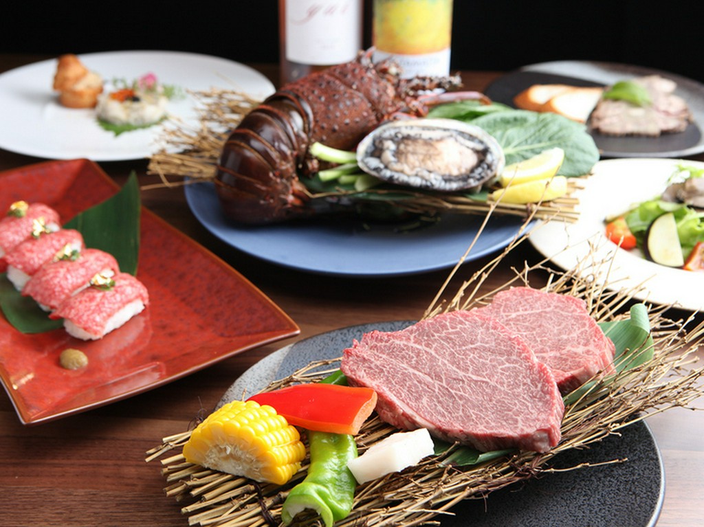 高級魚介類にシャトーブリアンまで揃っている、グレードが高く大満足のコースメニュー