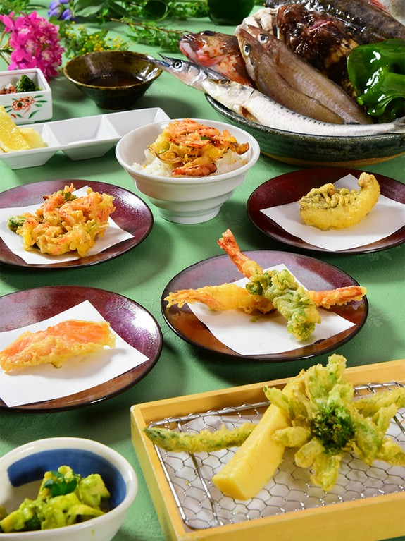 揚げたて天婦羅「8品」を堪能！ 里コース