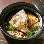 福亭自慢のもう一つの料理は！土鍋でじっくり焚きあげた、ふっくら御飯に素材の旨みを含んだ季節土鍋ご飯をご用意。美味しい魚と美味いお米を自慢の土鍋で召し上がってください。