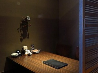 寛ぎの掘りごたつ個室にテーブル個室