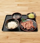 食べやすく薄切りにし、サッと炙りました。