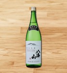 新潟県南魚沼市
日本酒度+4

1合（180ml) 1,056円