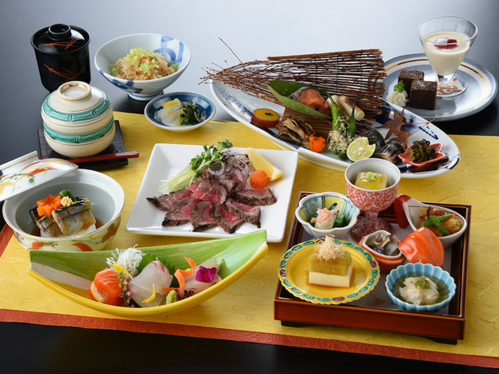 旬の食材を使った料理でゲストをおもてなし