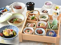 【平日限定】数量限定☆旬彩箱膳ランチ4620円→4000円（税込）