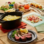 メインのSTAUBで旨みを閉じ込めた豚と白菜のミルフィーユ『レモン』鍋は絶品です。