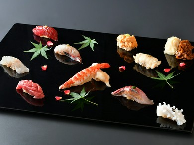 秘伝の赤酢を配合したシャリと厳選されたネタで握る江戸前寿司『寿司10貫』