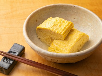 食材の力を最大限に活かした、シンプルな一品『ふみちゃん家のだし巻き玉子』