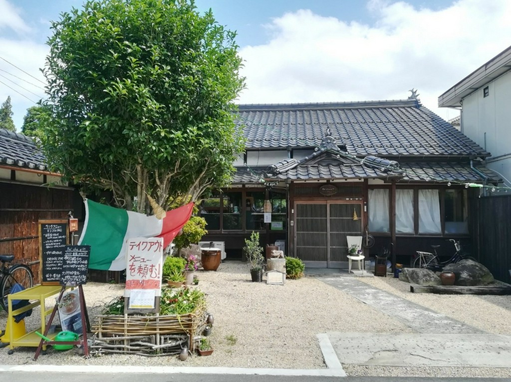 前日までのご予約で、ご自宅でもベケのお料理をお楽しみください