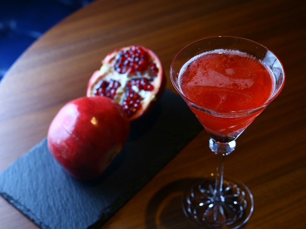 おしゃれな空間で楽しむ季節のフルーツ