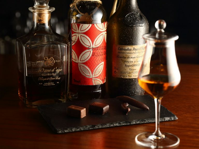 ウイスキーやブランデー 等の樽熟成した蒸溜酒とチョコレート
