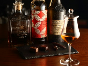 ウイスキーやブランデー 等の樽熟成した蒸溜酒とチョコレート