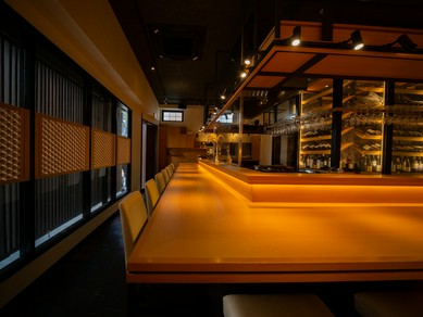 落ち着いた大人の雰囲気で二人の時間を