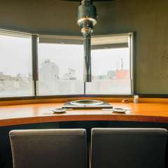 神戸の街並みを眺めながら、二人だけの時間を満喫