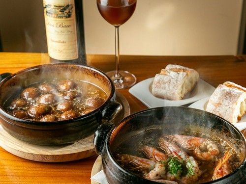 焼きたてパンと楽しみたいアヒージョ