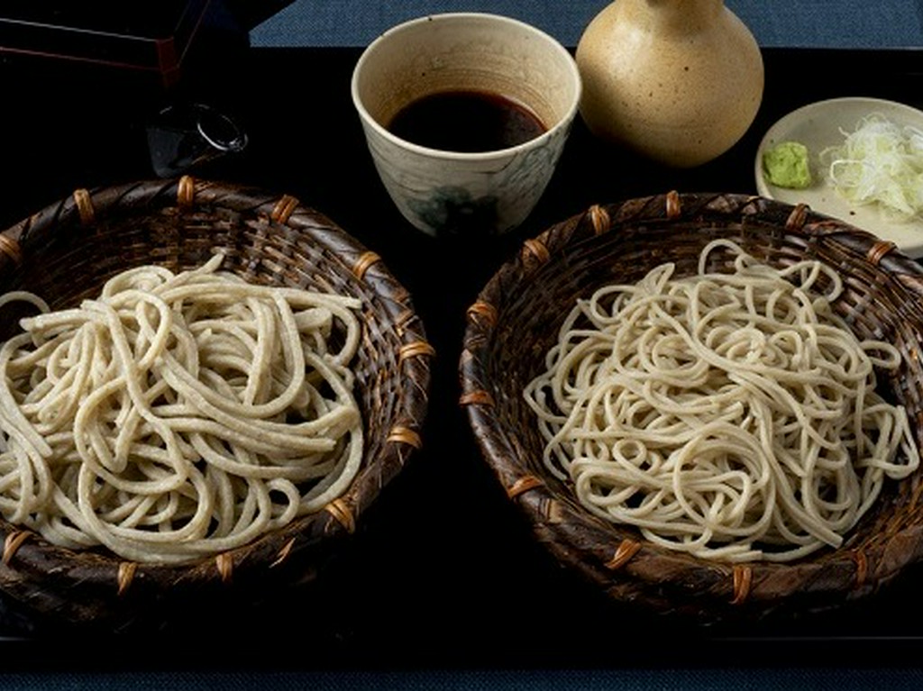 もりと粗挽きの二種盛りせいろ