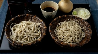 もりと粗挽きの二種盛りせいろ