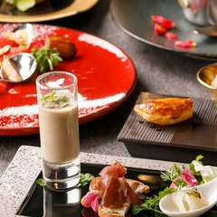 テーブルマジックも楽しめるフレンチレストランでおもてなし