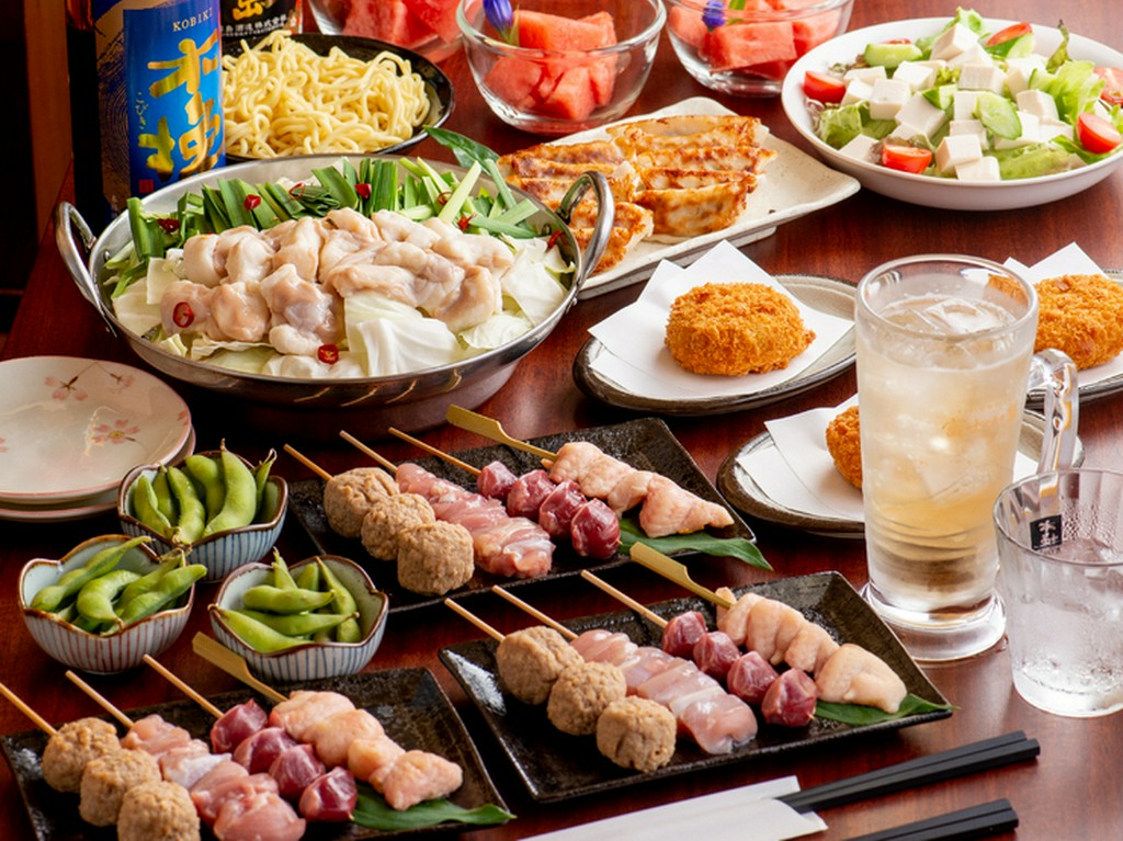飲み放題も楽しめる、鍋あり・鍋なし2種類のコースメニュー