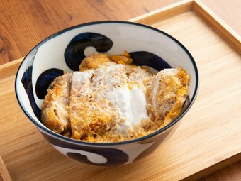 鹿児島黒豚使用。食べ応えありの逸品『かつ丼』