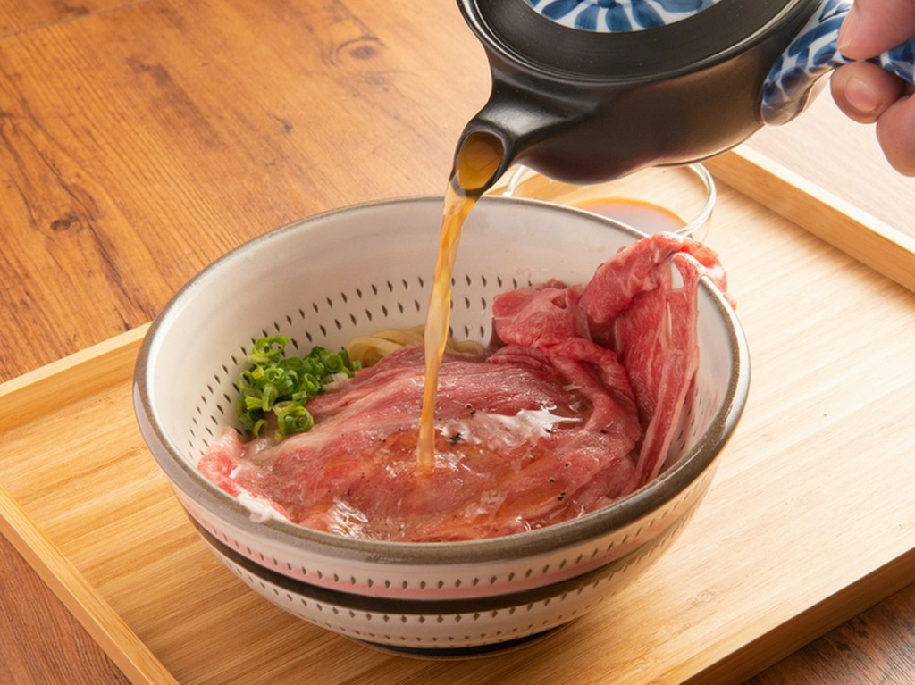 こだわりのだしが素材を引き立てる一杯