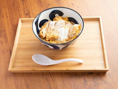 食事・サイドメニューも充実