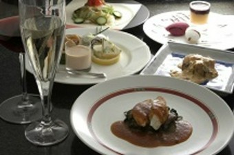 フォアグラが付く！A5特選和牛の『あずま極上ステーキコース』