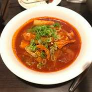 これを食べたら韓国の屋台で食べている気分になること間違いなし！　辛さ調節可能