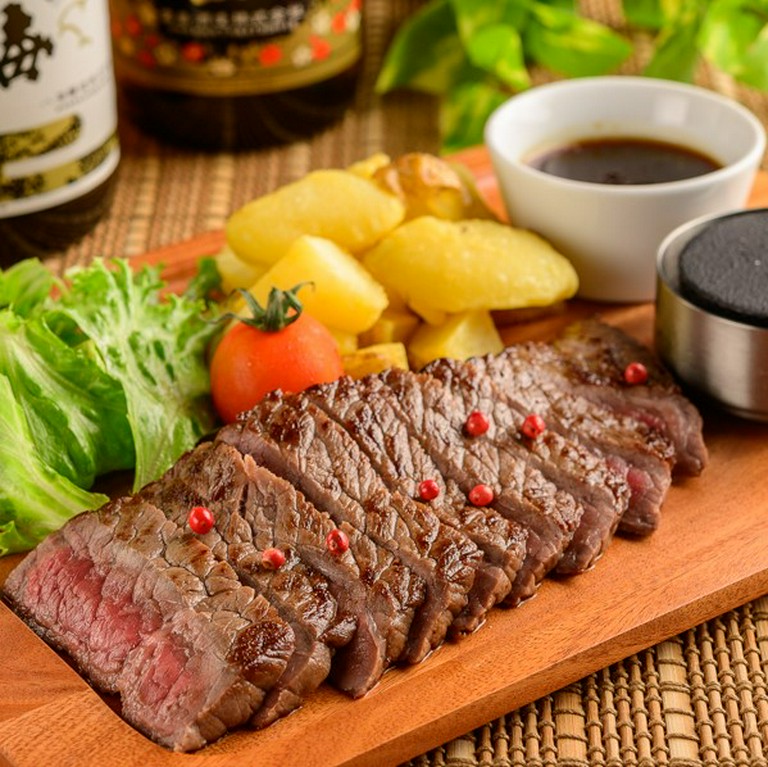 熟成肉牛ステーキ