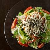 野菜がおいしい『農園野菜と阿波尾鶏のサラダ』
