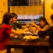 Ruka junaの女子会は、彩り豊かなお料理とカクテルやワインで思わず写メを撮りたくなるテーブル上のメニューの数々。
ぜひご来店お待ちしております。