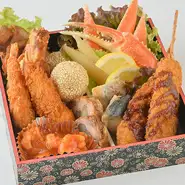 ２~３人前(ズワイガニ/数の子/鶏モモ揚げ/エビフライ/エビチリ/串カツ/焼き魚/八幡巻き/ごま団子)