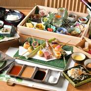 その日の仕入状況をみて料理長がおすすめの14本をセレクト。 その他、お野菜盛り合わせ・ご飯・汁・選べる小鉢・デザート付。 