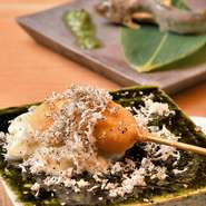 旬の食材をふんだんに使用した串揚げは絶品。苦手な食材等がございましたらお気軽に申し付け下さいませ。
