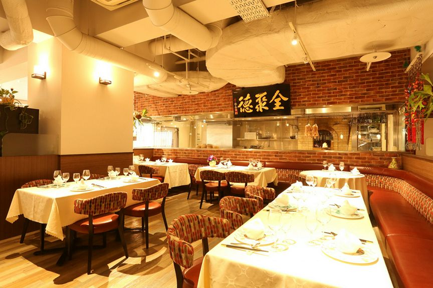 北京ダックの窯をご覧いただけます。