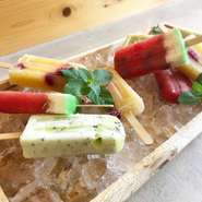 ＊スイカとメロン
＊キウイとディル
＊パインとラズベリー