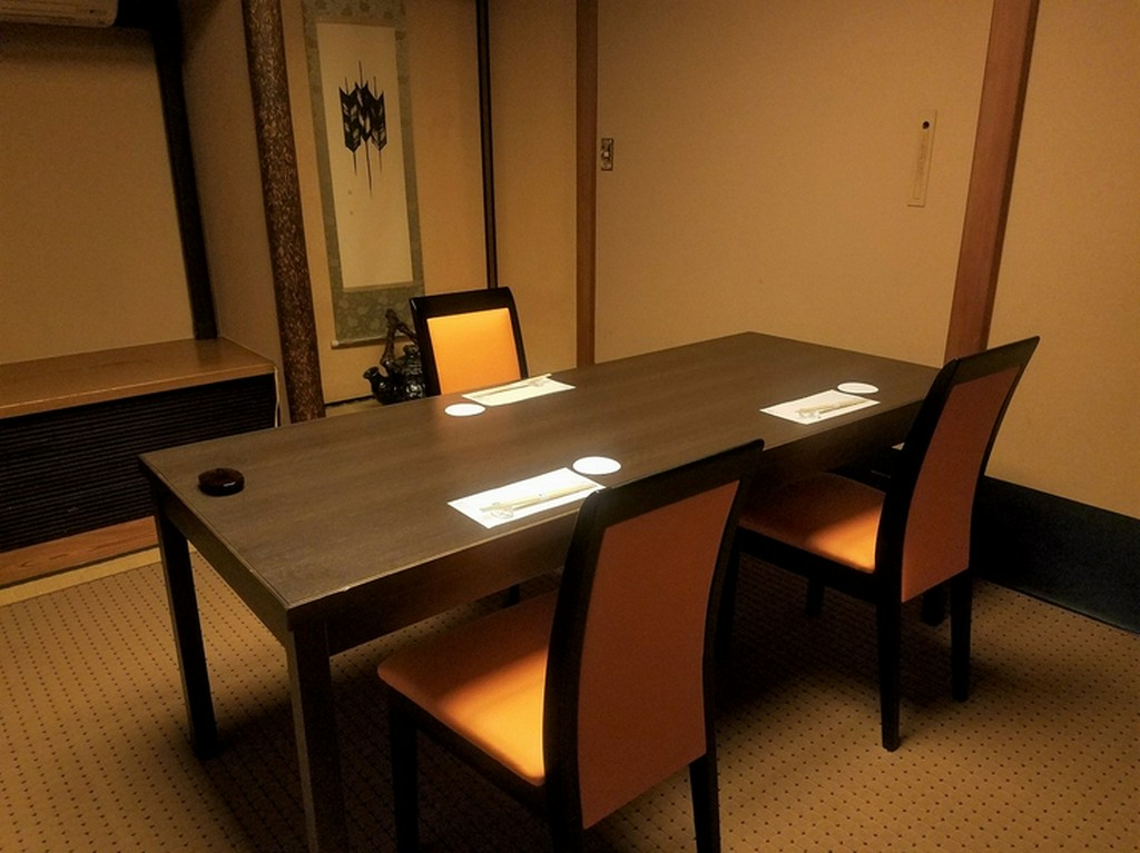 大事な商談に個室でゆっくりとお話下さい