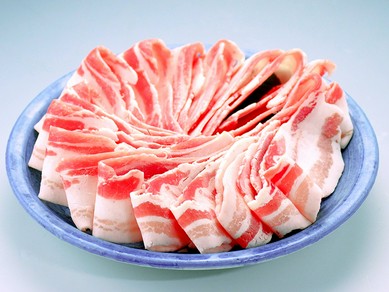黒毛和牛や黒豚のしゃぶしゃぶで肉料理を満喫