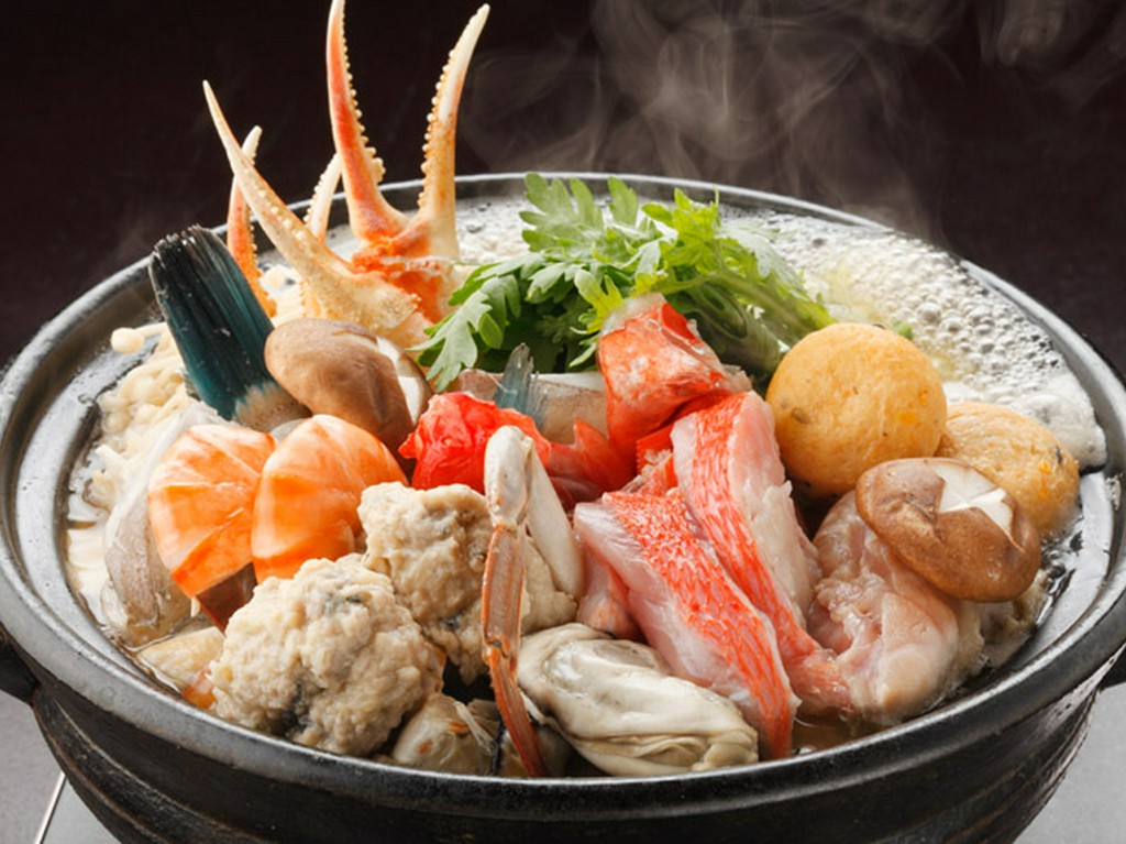 特製寄せ鍋やふぐちり・天然ぶりのみぞれ鍋をご用意