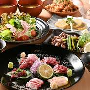 『馬刺し五種盛り』『馬すじのにんにく炒め』『馬肉の焼き飯』『馬汁』など、熊本直送の肥後馬肉をふんだんに使ったコースです。価格も手頃なので幹事さん必見！