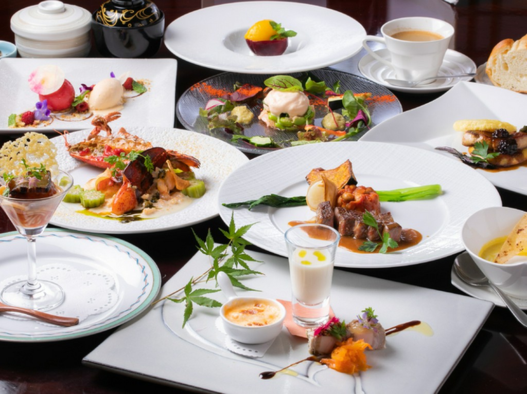 カナダ産　活オマール海老を贅沢に味わえる『琴コース』