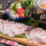 沖縄県産あぐー豚のとろける旨みに舌鼓『厳選あぐーと島野菜のしゃぶしゃぶコース』