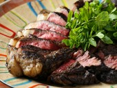 このおいしさは、炭と薪火ならでは『鳥取県産Tボーンステーキ』