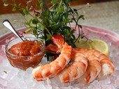 「High End」な肉に、シーフード・有機野菜など良質な旬の食材