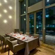 鹿児島の食材を取り入れた、オリジナリティ溢れる和モダンなフレンチ・ダイニング ラ プルーズ東京。人数に合わせて個室もご用意（4名～半個室2部屋、完全個室1部屋）開放的な空間で素敵女子会におススメです！