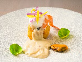 셀레 스틴 다이닝 라 펠로우즈 도쿄