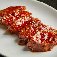 特製ヤンニョムダレとさがりの相性は抜群！！
ついついご飯が、、
ついついお酒が進む一品となっております。