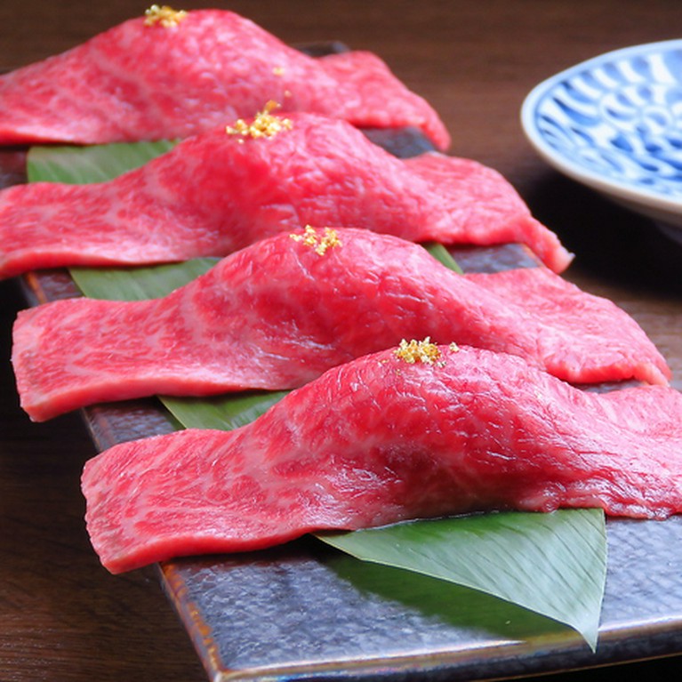 炙り握り肉寿司