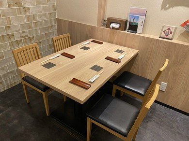 落ち着いた大人の雰囲気で二人の時間を